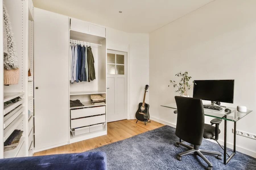 dressing hybride mi-ouvert et mi-fermé