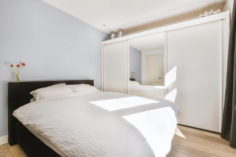 penderie coulissante petite chambre